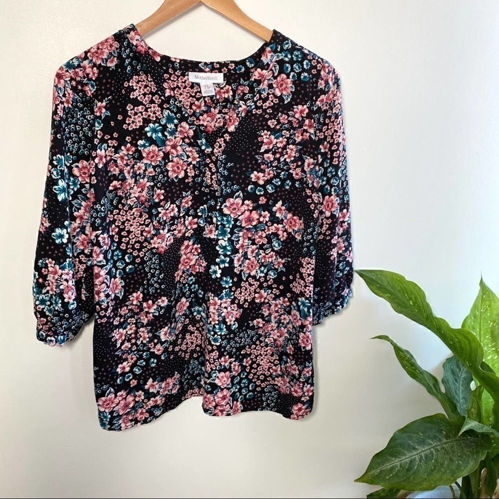 Motherhood Maternity black pink floral v-neck top